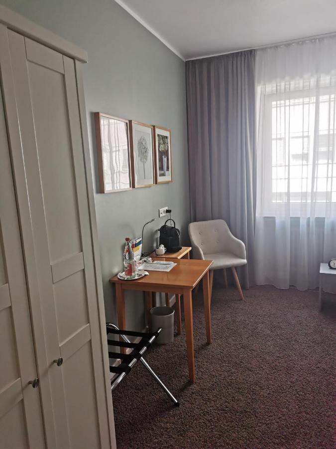 MAX Hotel Düsseldorf Buitenkant foto