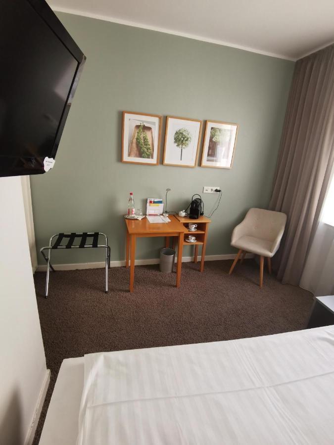 MAX Hotel Düsseldorf Buitenkant foto