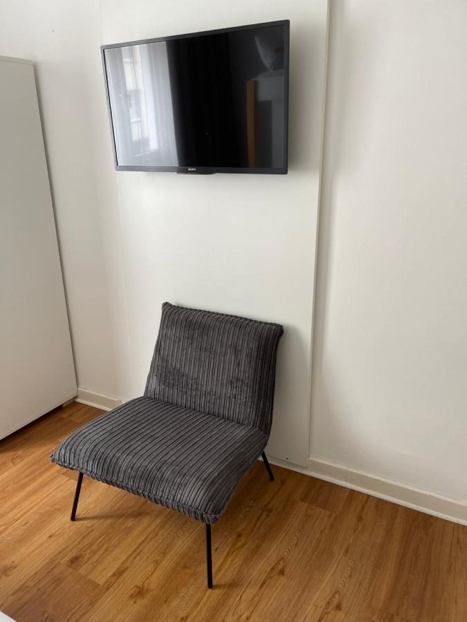 MAX Hotel Düsseldorf Buitenkant foto