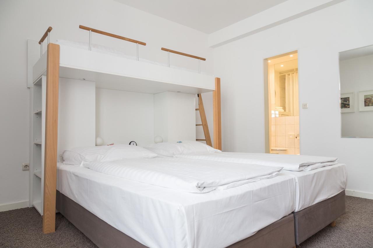 MAX Hotel Düsseldorf Buitenkant foto