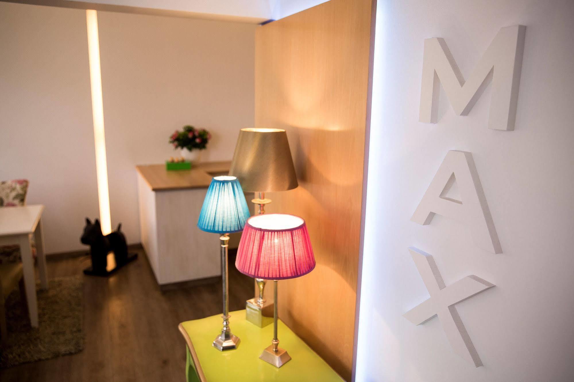 MAX Hotel Düsseldorf Buitenkant foto