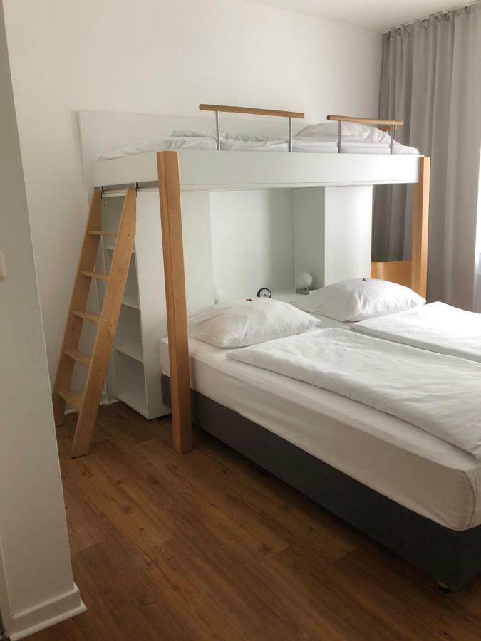 MAX Hotel Düsseldorf Buitenkant foto